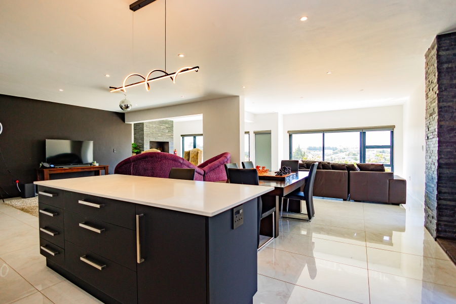 4 Bedroom Property for Sale in Oude Westhof Western Cape